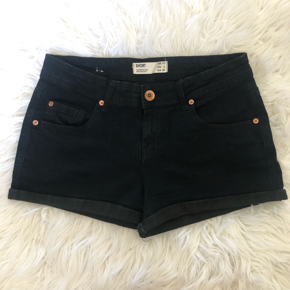 Black mid rise shorts